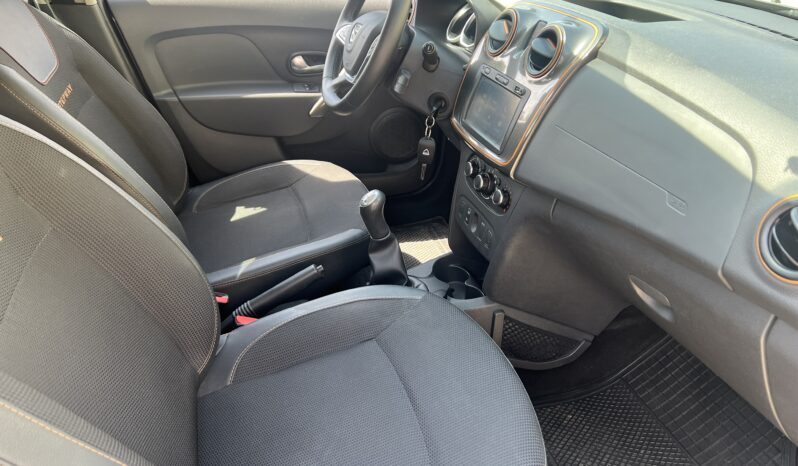 LEFT HAND DRIVE 2017 Dacia Sandero Stepway 0.9Tce Petrol Laureate 5 Door SPANISH REGISTERED full